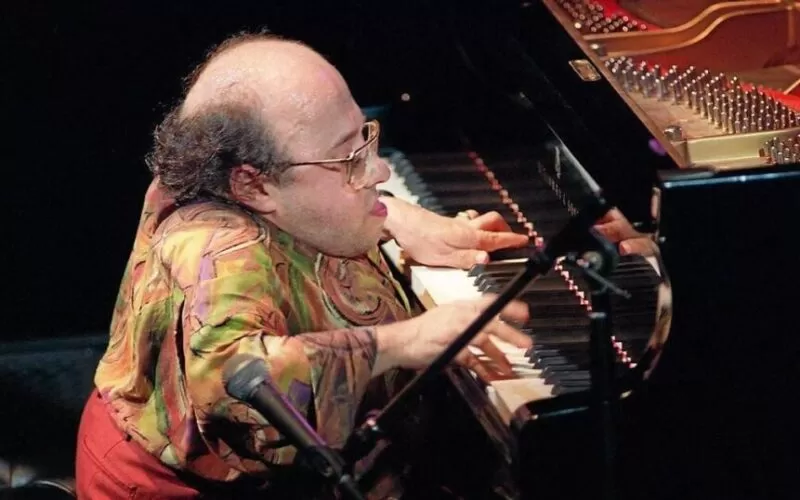Michel Petrucciani, pianista de jazz, compositor francés, Duke Ellington, leyenda del jazz, talento extraordinario, historia del jazz, influencia musical, vida personal, legado musical, virtuosismo al piano