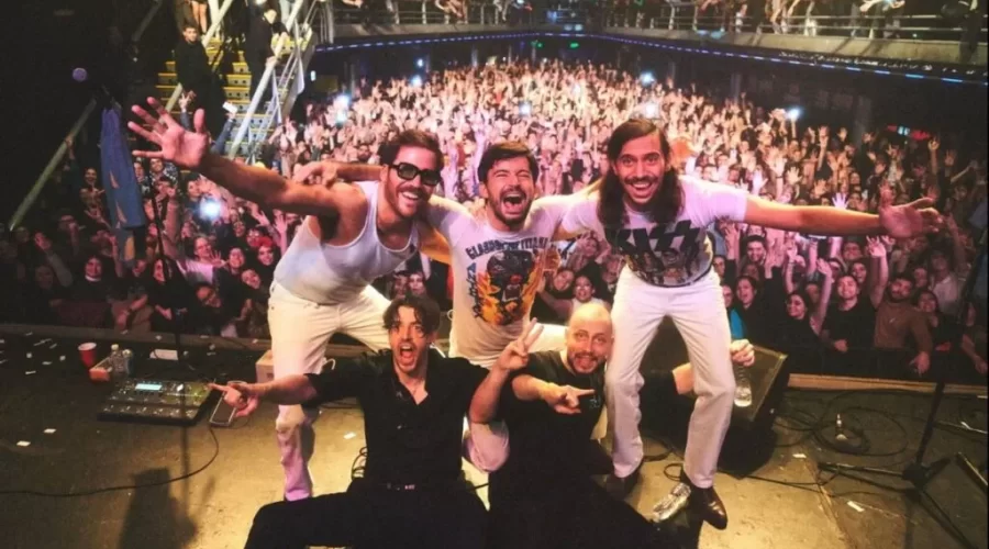 Los Mesoneros