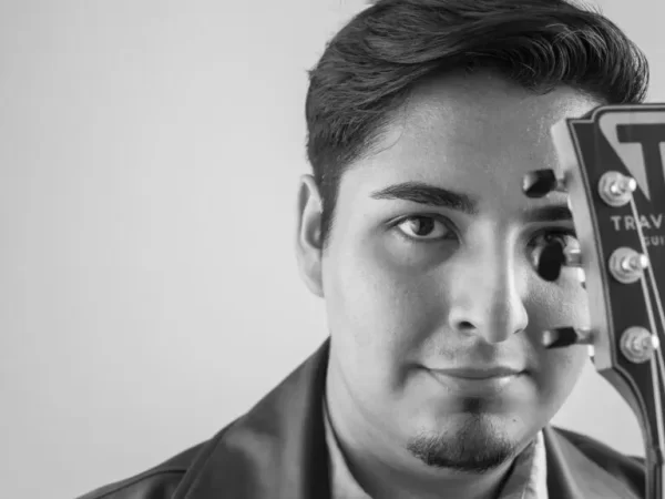 Uriel Barajas: El Sueño de un Cantautor Mexicano Hecho Realidad