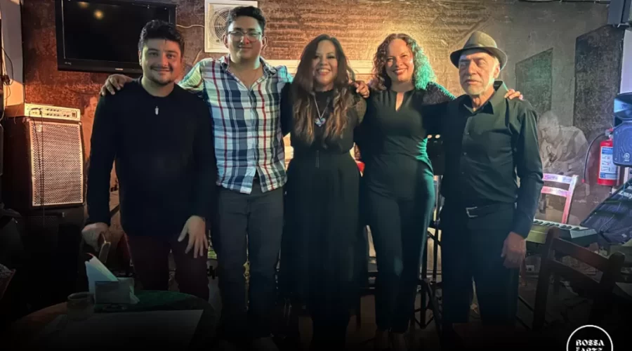 Lore Aquino y Kathia Lizcano (4)