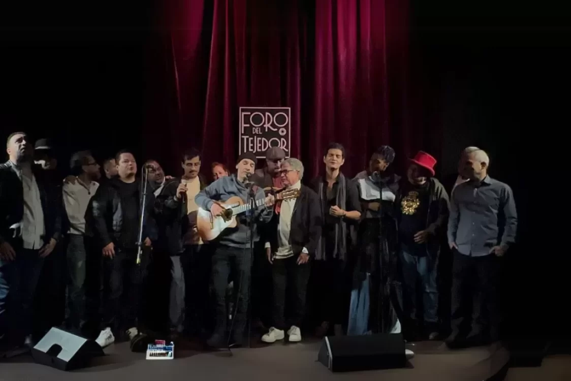 Todos - Alejandro Santiago - Cuatro D{ecadas