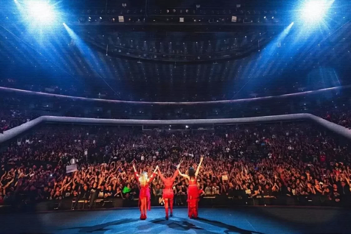 The warning auditorio