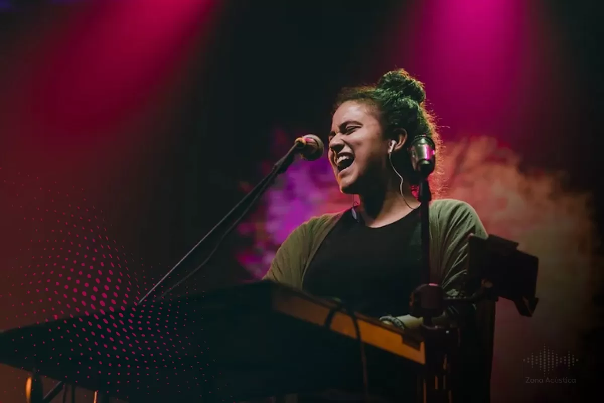 Clau Arellano: Cuando la memoria se hace canción Clau Arellano: Cuando la memoria se hace canción