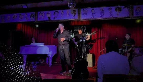 Carreira en la cueva