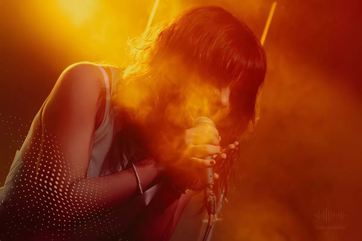 Valeria Roswell: La alquimia de convertir heridas en canciones