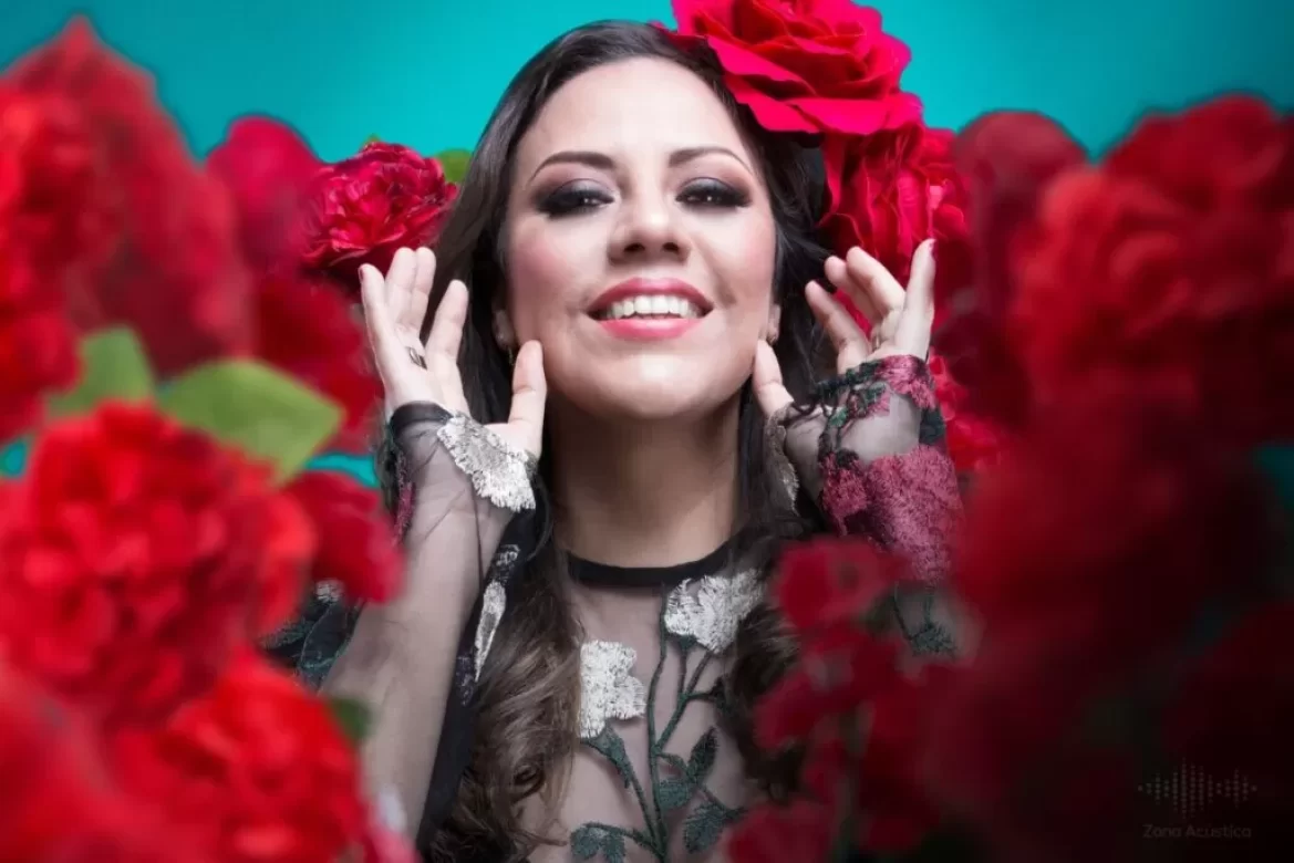 Lore Aquino - NACIMAHÍ