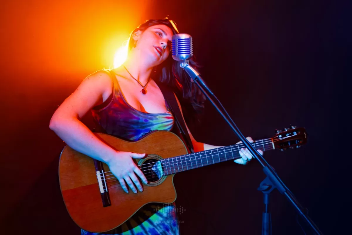 Maya Burns, lo que la noche siempre supo guardar