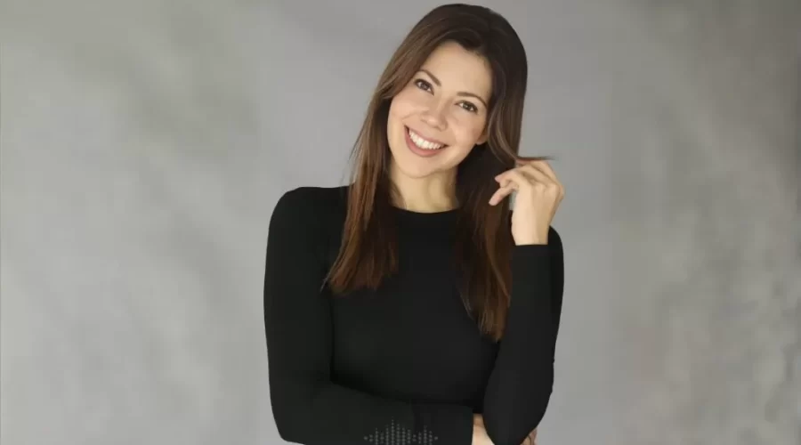 Mariana Gurrola P - Forever Young
