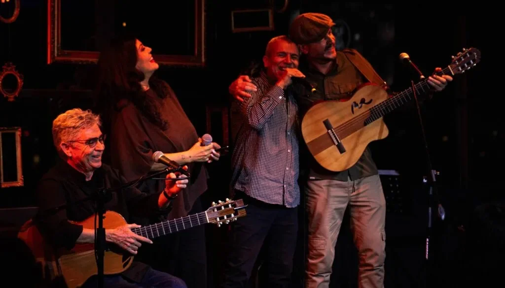 Alejandro Santiago en Pie de Guerra - Sergio Félix, Gerardo Peña, Miguel Inzunza, Ana Díaz, Frank Delgado, Marwan
