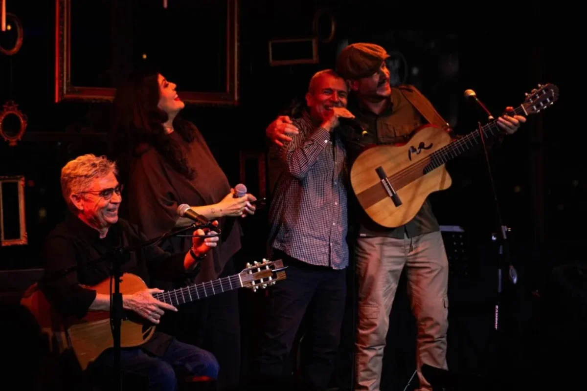 Alejandro Santiago y una noche para devolver lo que sus canciones nos dieron